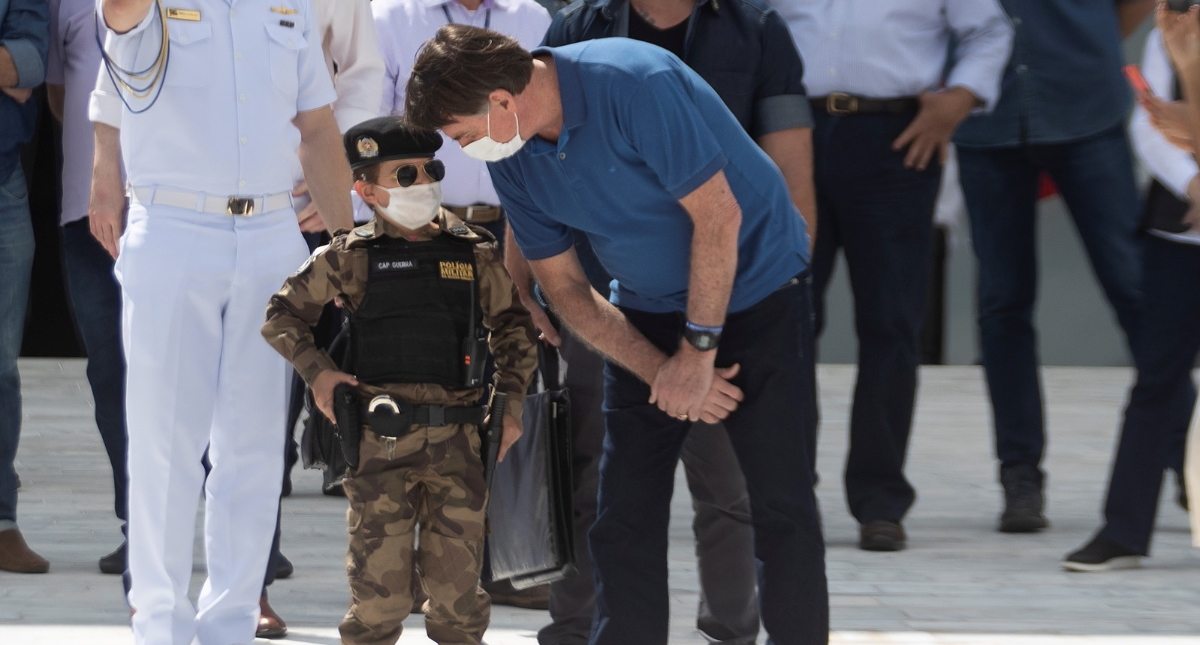 Bolsonaro acude a manifestación en medio de la pandemia de COVID-19 - bolsonaro-manifestacion-protesta-covid-19-brasil