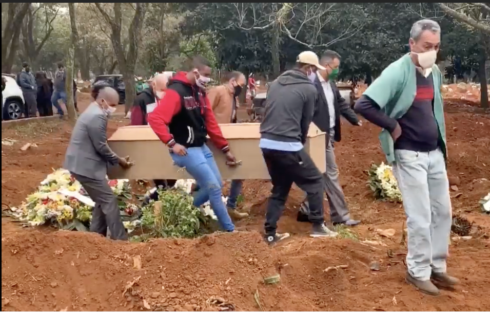 Brasil supera las mil muertes diarias con vacío en el Ministerio de Salud