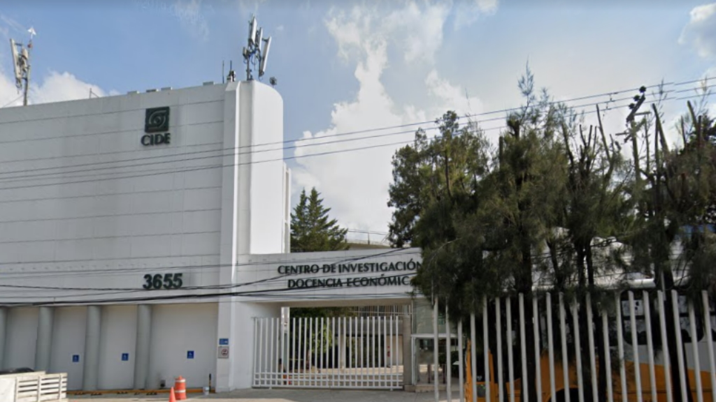 Académicos protestan por destitución de coordinadora del programa PeriodismoCIDE Académicos protestan por destitución de coordinadora del programa PeriodismoCIDE