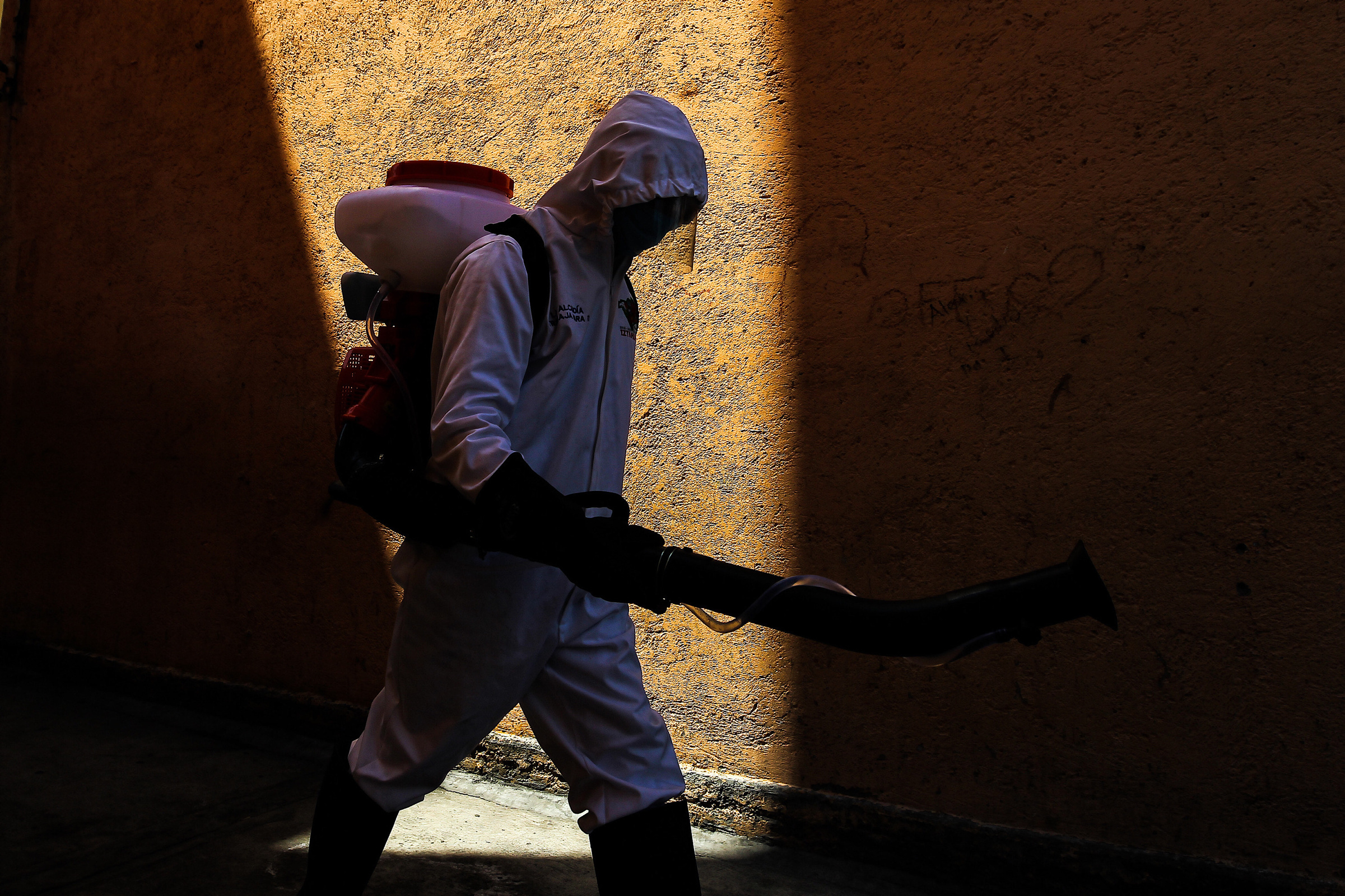 Aun siguiendo protocolos, autoridades cierran industrias en Nuevo León: Caintra