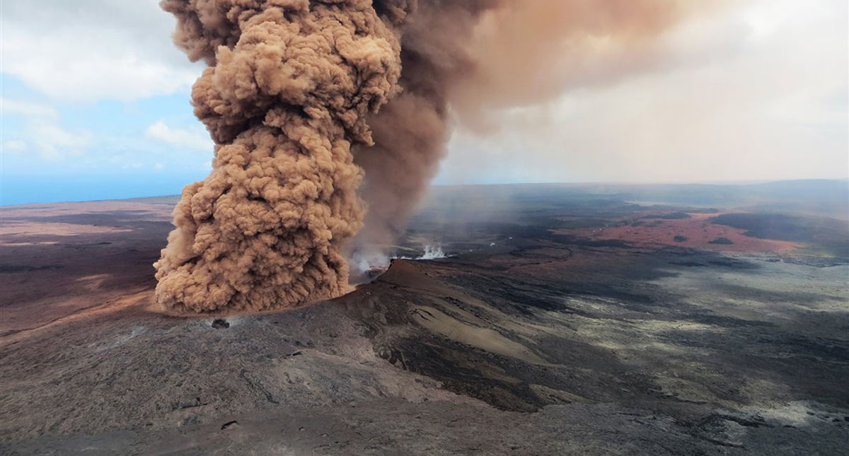 Descubren lago de agua en el volcán Kilauea