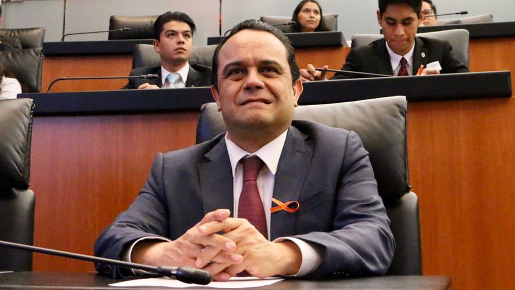 Amplían mandato del comisionado Javier Acuña al frente del Inai