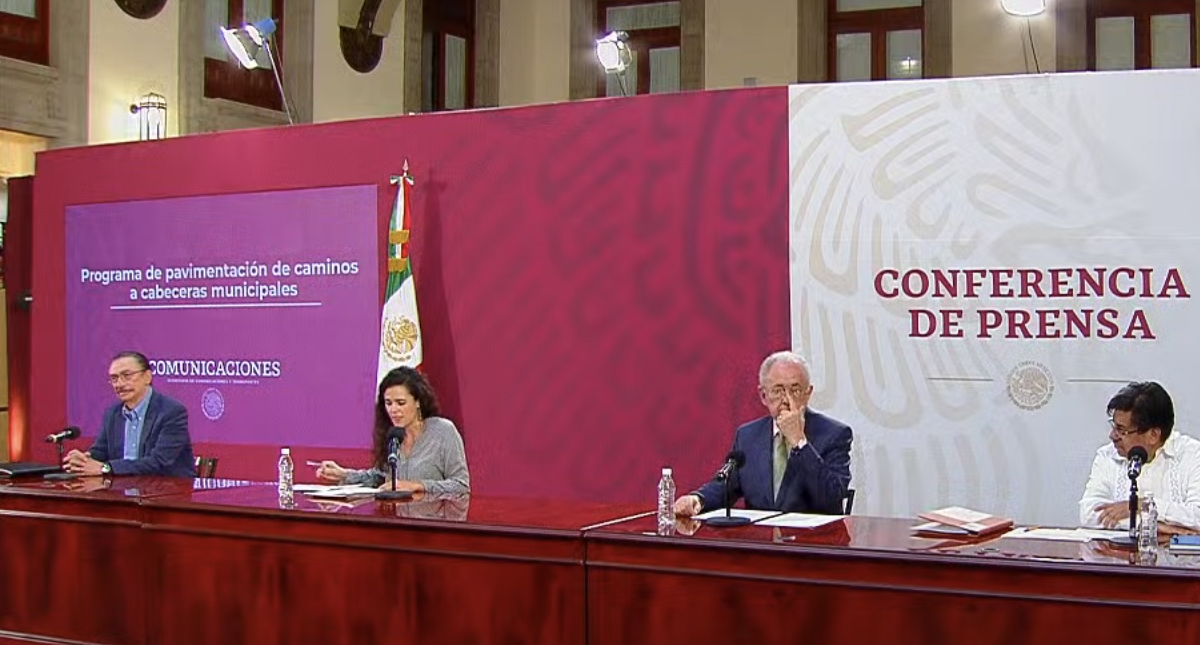 Conferencia del programa Pavimentación de caminos a cabeceras municipales