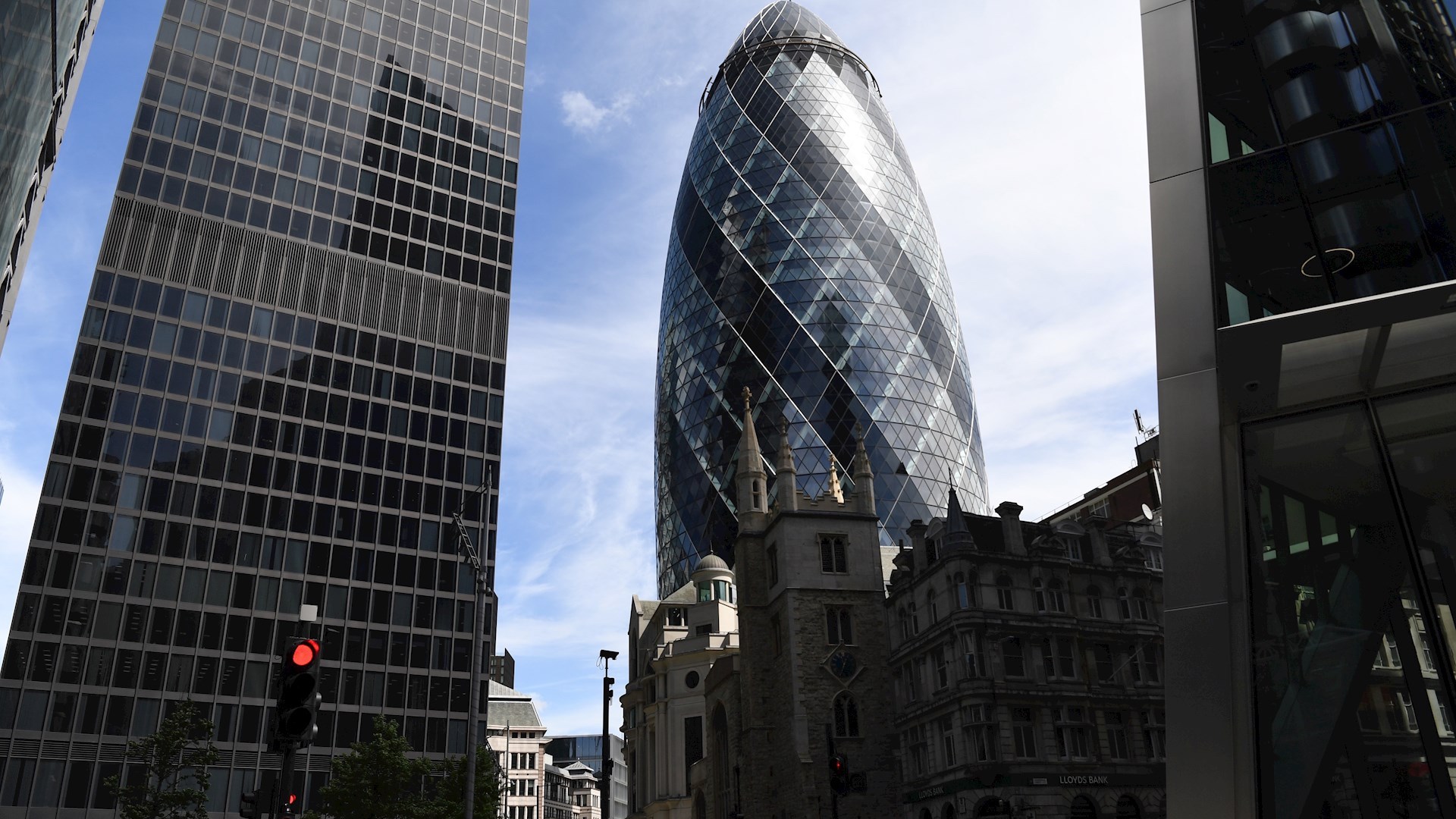 Reino Unido supera los 38 mil muertos por COVID-19 tras sumar 324 decesos