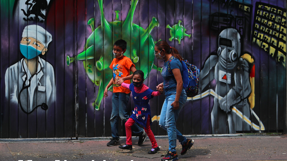 COVID-19 no actúa por oleadas y “sigue ahí” en los meses cálidos, dijo la OMS