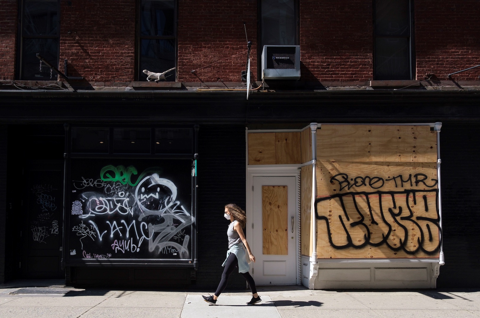 Van más de 251 mil muertes en el mundo por COVID-19