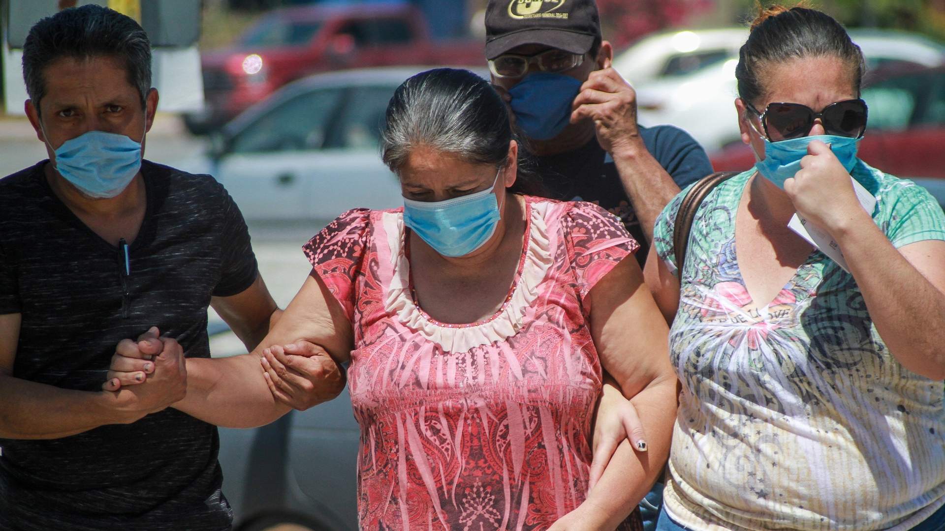 México registró, en las últimas 24 horas, 4 mil 444 nuevos casos y 300 defunciones por COVID-19