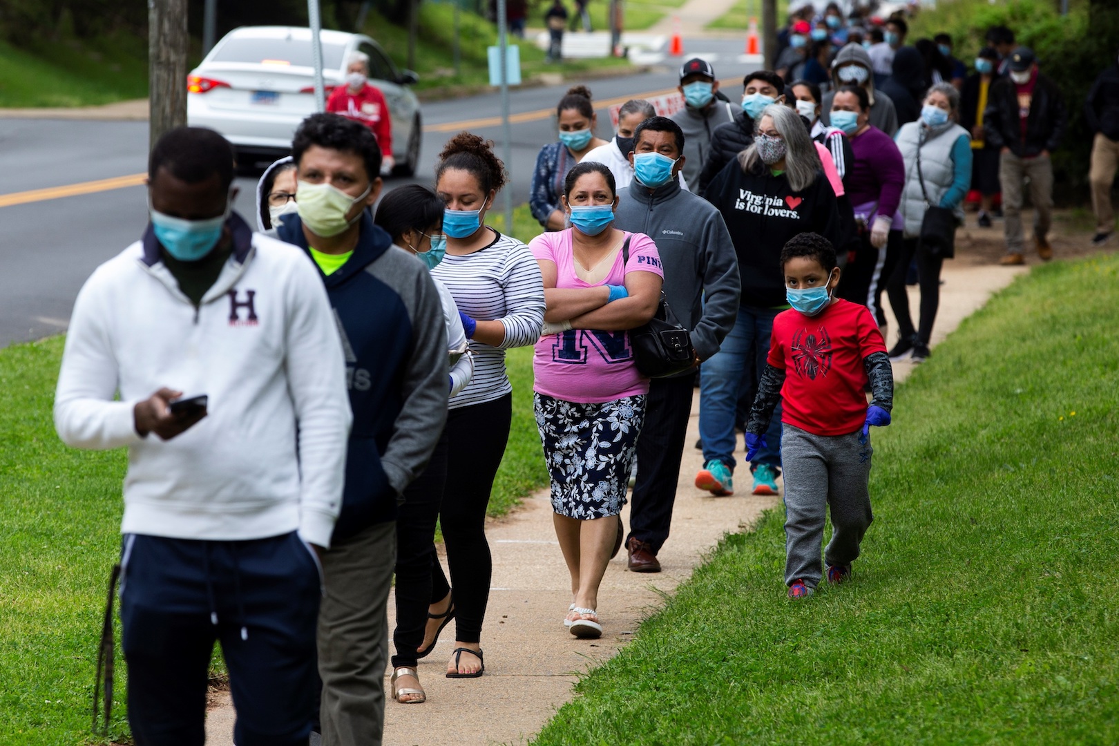 EE.UU. disminuye muertes por COVID-19, pero casos confirmados continúan en ascenso