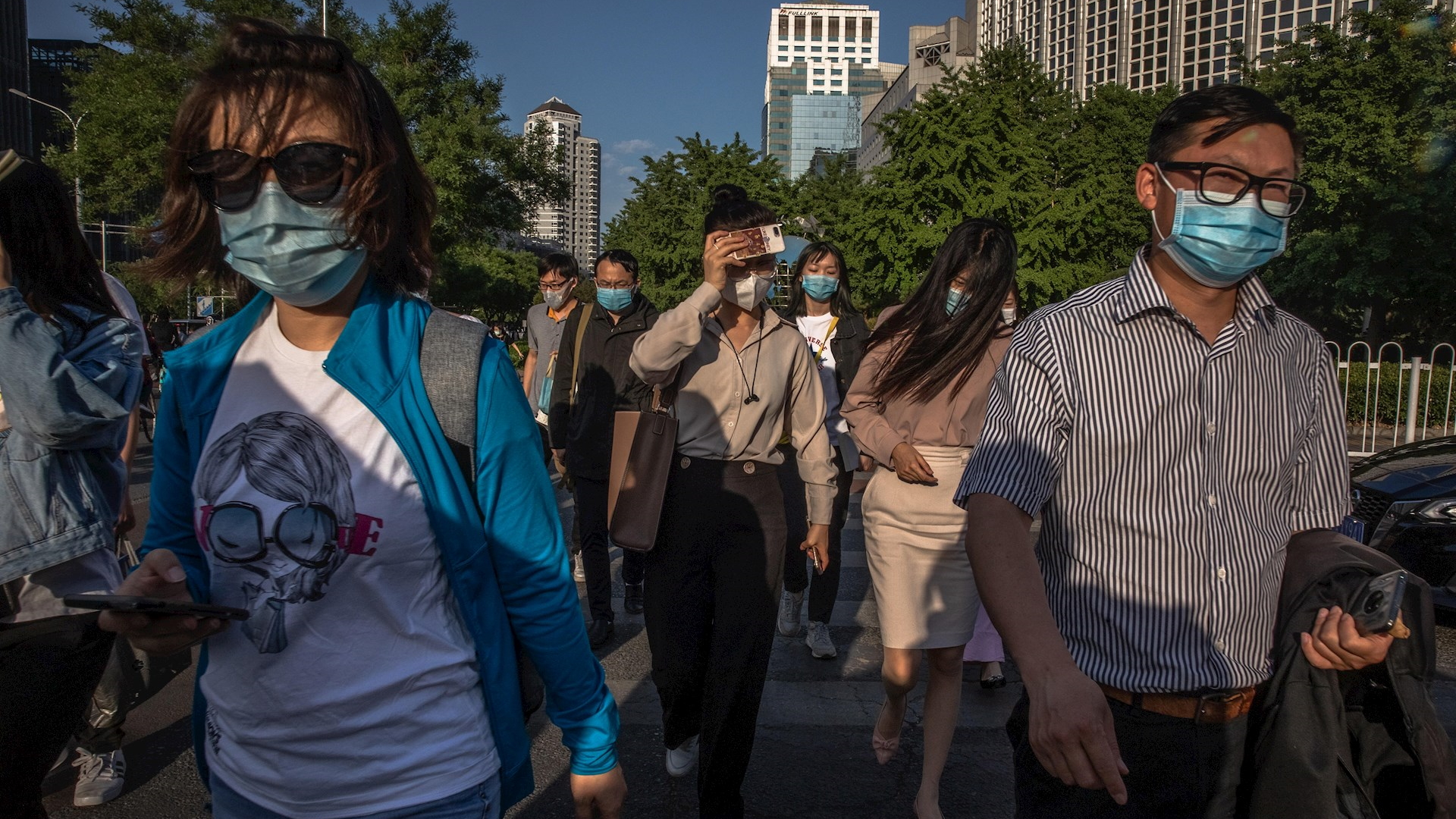 Continúa a la baja el número de casos nuevos de COVID-19 en China