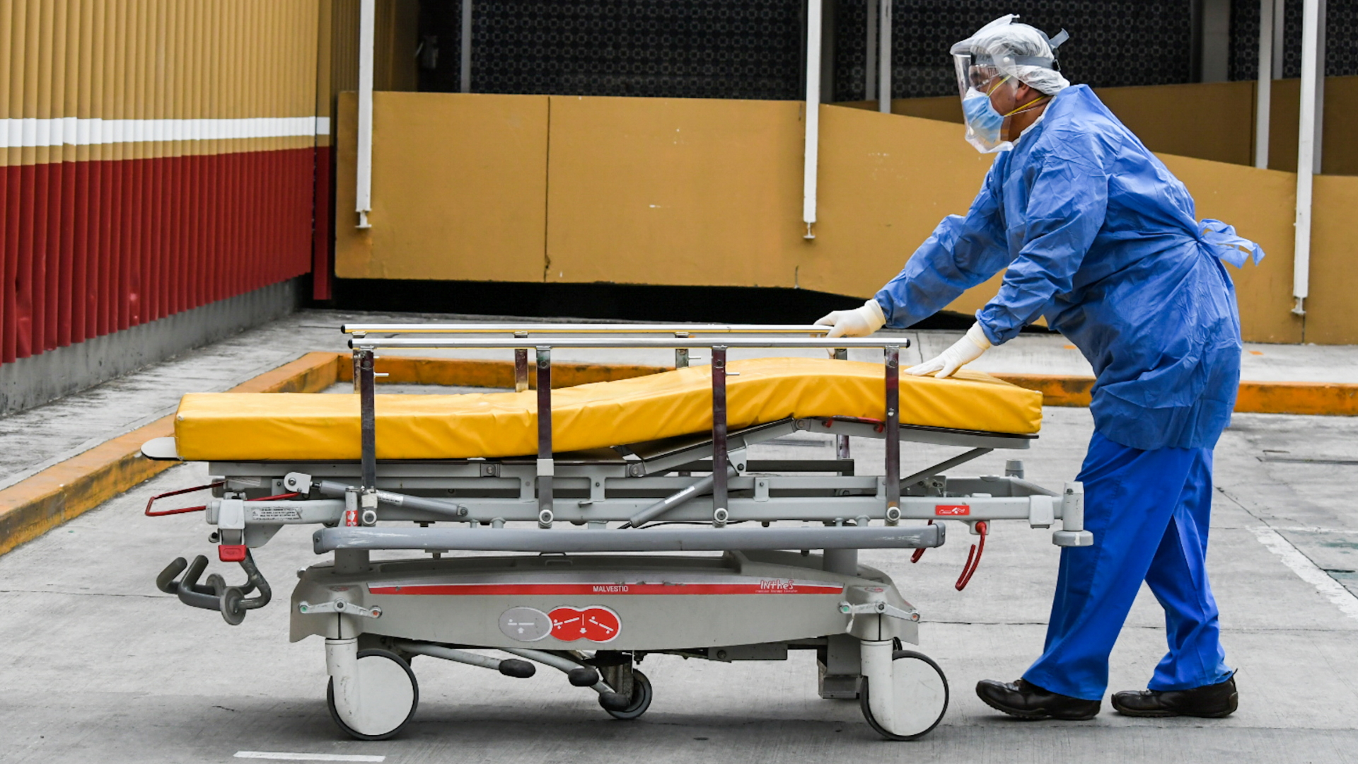 Solo cuatro hospitales COVID-19 en el Valle de México tienen alta disponibilidad de camas