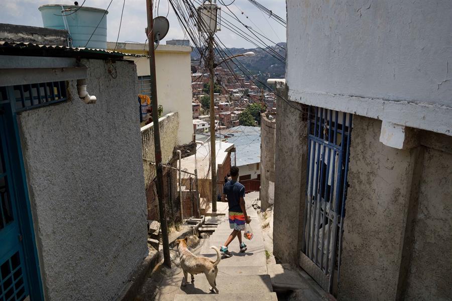 #Fotos Sobrevivir a la cuarentena en Venezuela - de897a6b25f4642f4feeae33b1da6a26d33b4fdaw