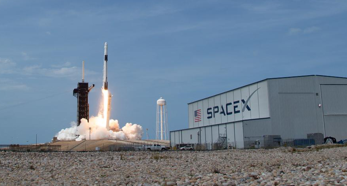 Rusia celebra lanzamiento de Crew Dragon