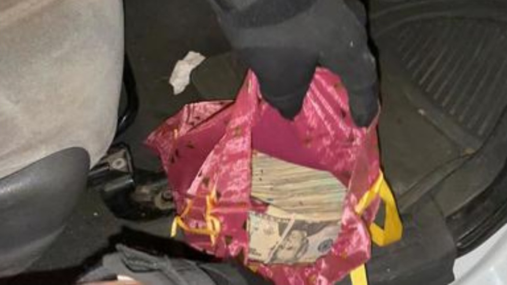 Detienen en frontera de Sonora a estadounidense con 68 mil dólares