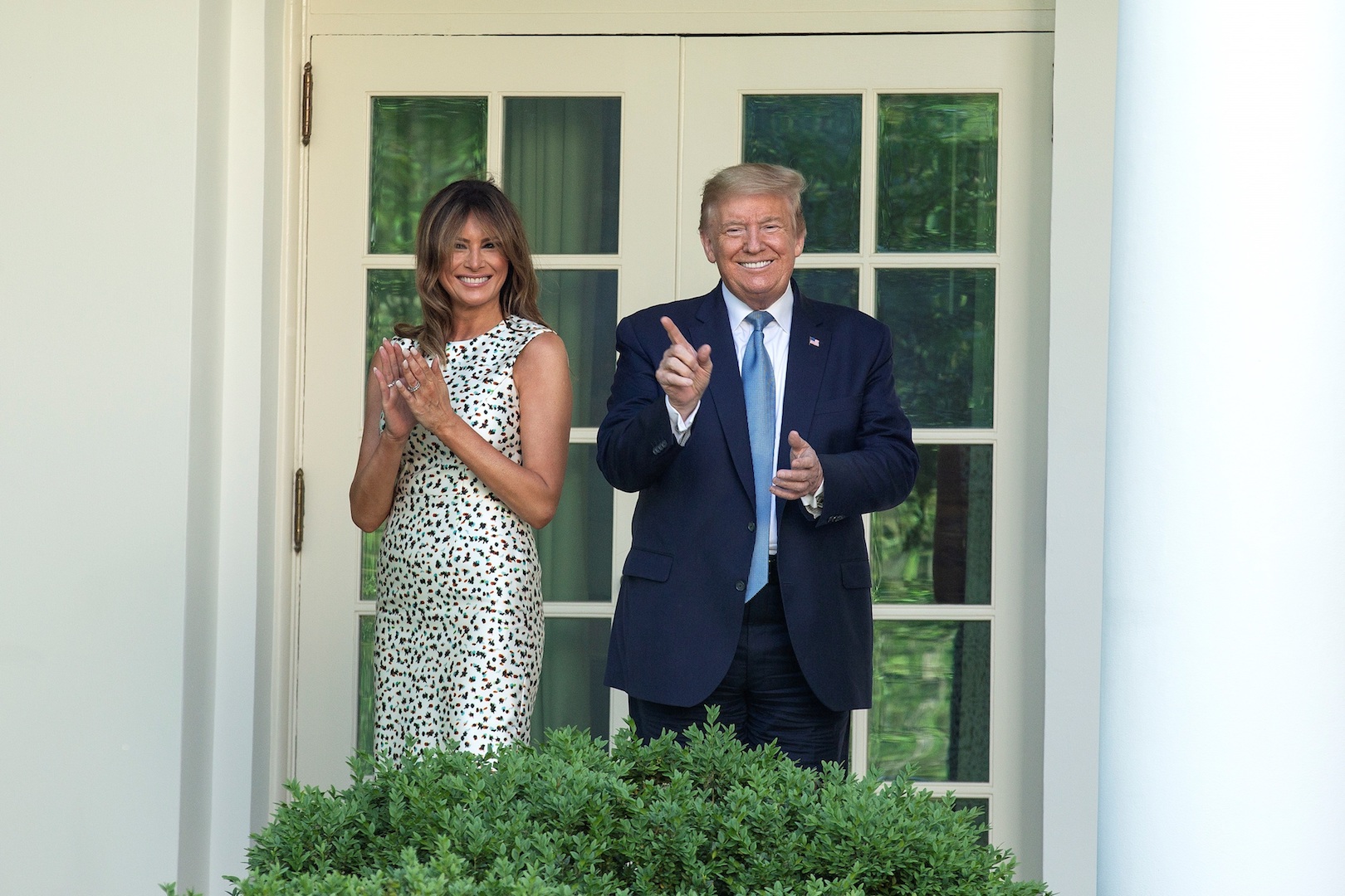 Trump califica de incompetente a Obama tras críticas del expresidente