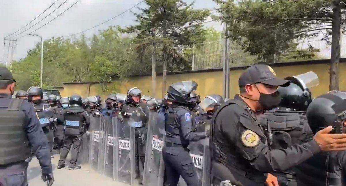 #Video Liberan Av. Constituyentes tras protesta de expolicías federales