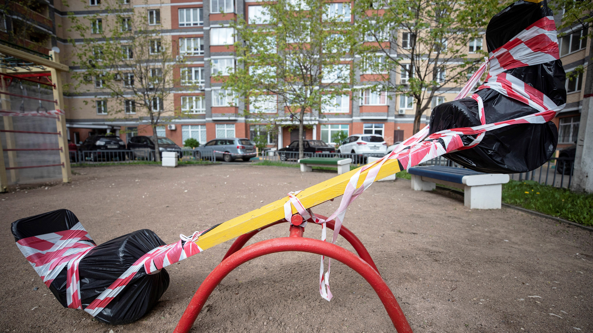 Casos de COVID-19 se disparan en Rusia; supera los 280 mil