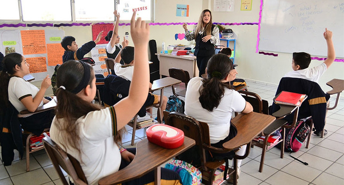 Esteban Moctezuma afirma que “no tiene ningún problema” la nueva Ley de Educación en Puebla