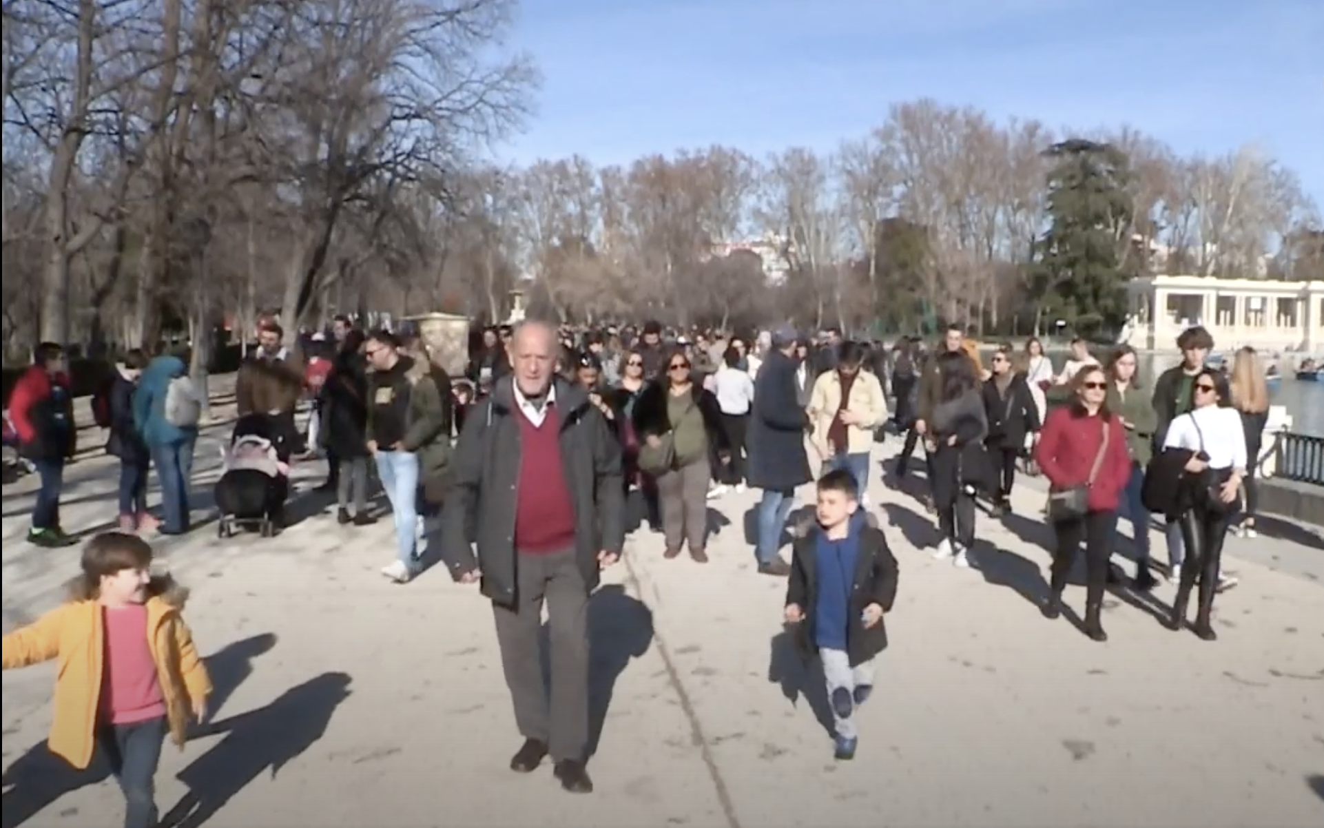 El Gobierno separa por franjas horarias las salidas de mayores y niños