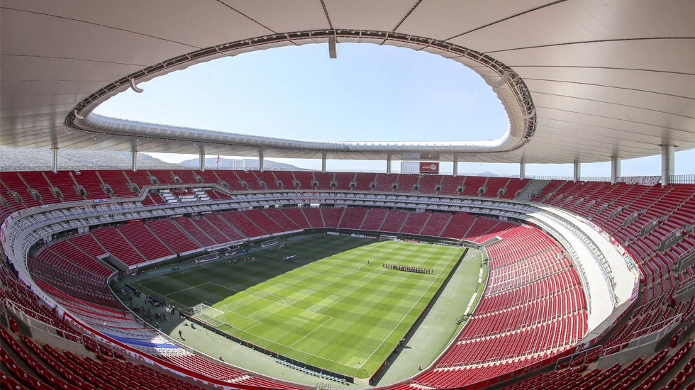 Chivas analiza apertura a afición del Estadio Akron para su encuentro ante Pumas