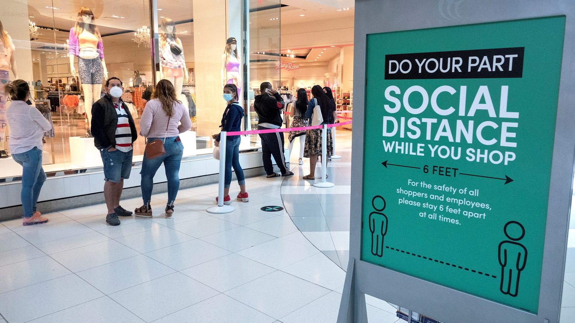 “No podemos cerrar la economía nuevamente”, afirma el secretario del Tesoro de EE.UU.