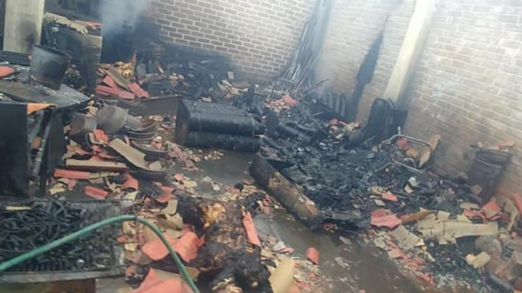 Explosión de polvorín deja dos muertos en Michoacán - explosion-de-polvorin-en-inmueble-de-tzintzingareo-michoacan