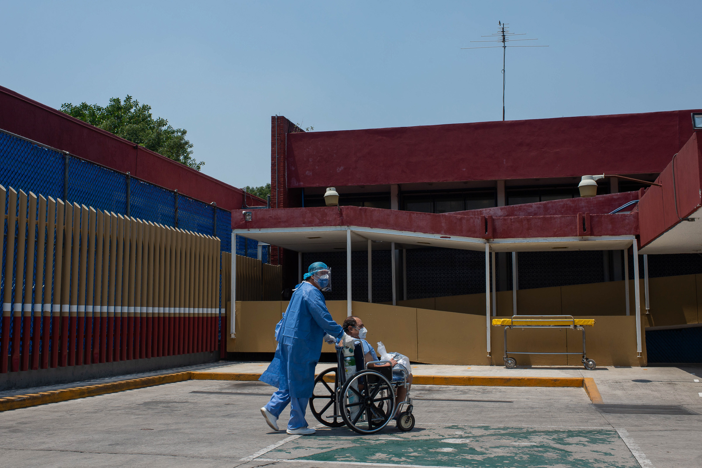 Mil 86 personas se encuentran intubadas por COVID-19 en hospitales de la Ciudad de México Mil 86 personas se encuentran intubadas por COVID-19 en hospitales de la Ciudad de México