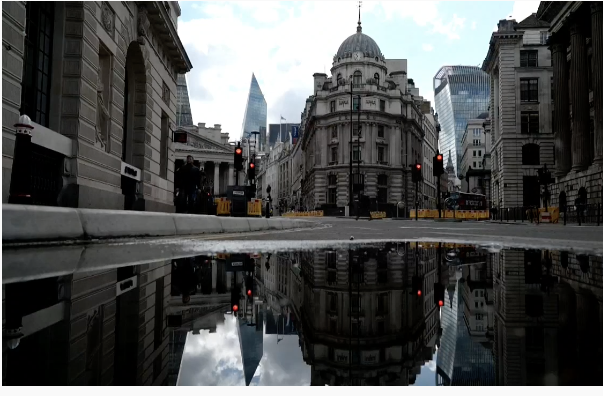 Inglaterra retoma la actividad con temor a aglomeraciones en el transporte