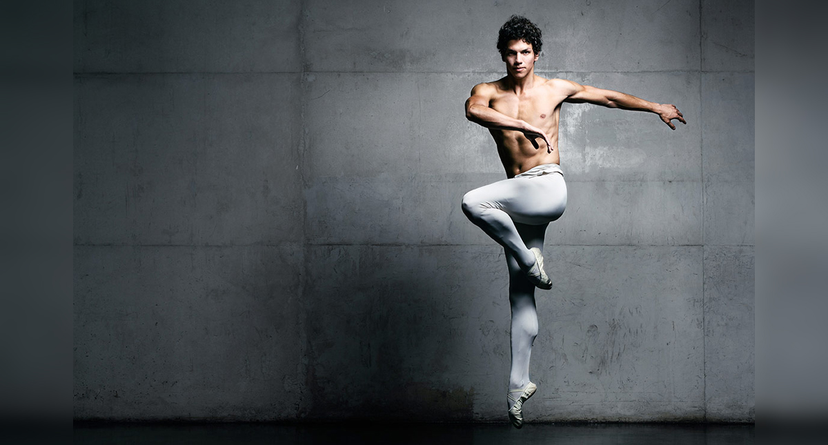 Isaac Hernández impartirá una clase en línea de Introducción al ballet clásico