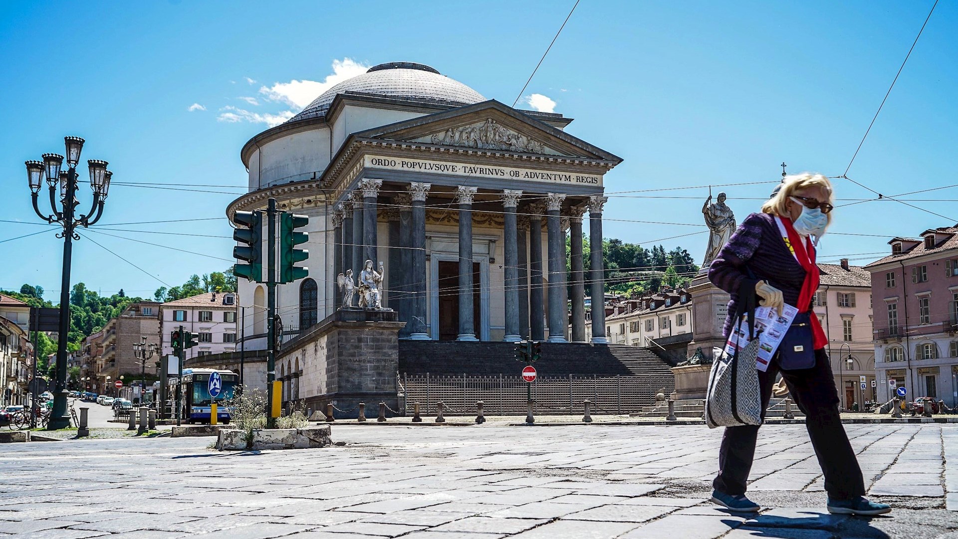 Italia suma 28 mil 884 muertos por COVID-19; registra la cifra más baja de defunciones diarias en dos meses