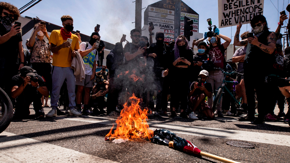 Más de 500 detenidos en Los Ángeles en protestas por la muerte de George Floyd