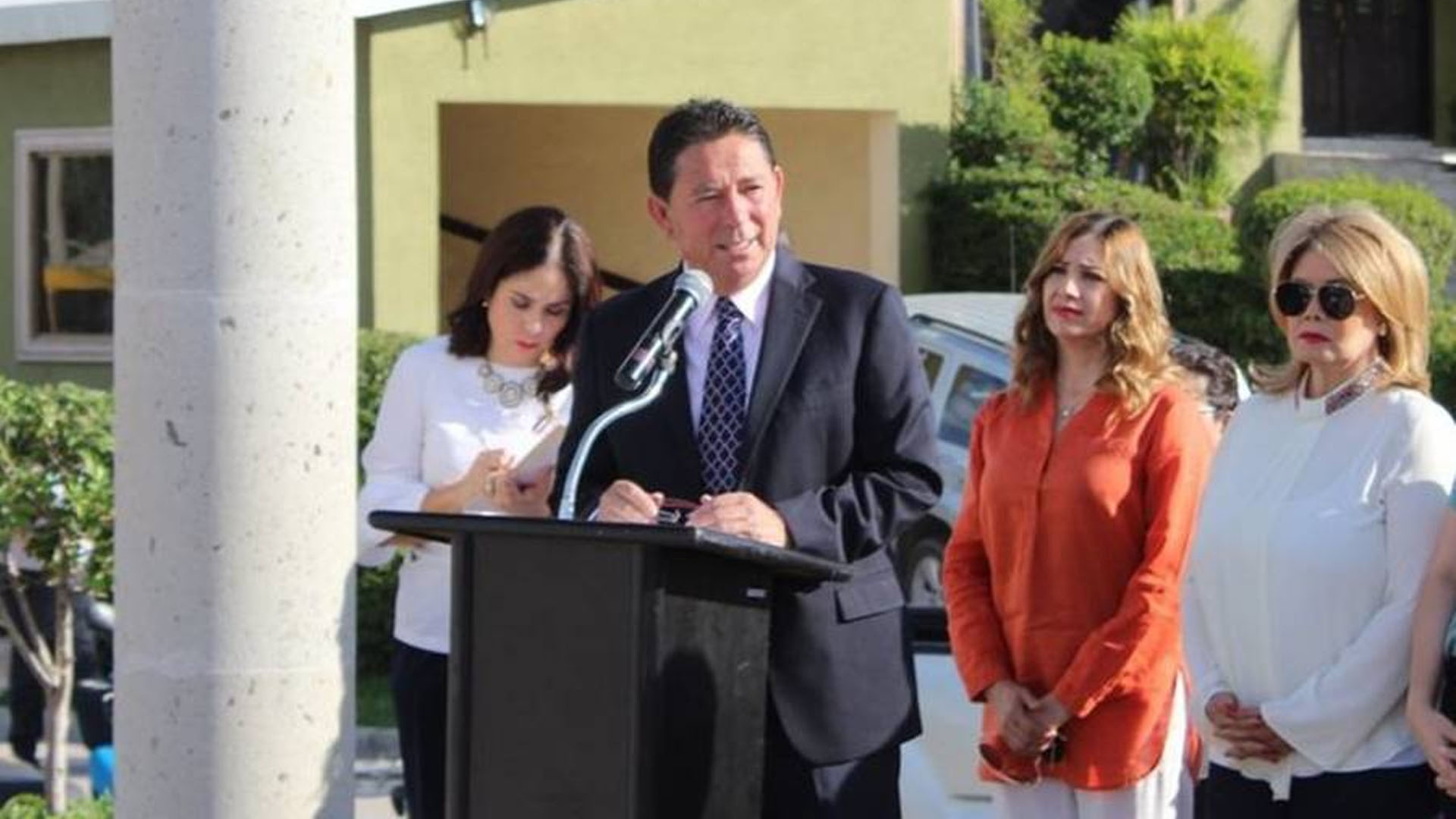 Pavlovich condena muerte de exalcalde de Magdalena de Kino durante balacera