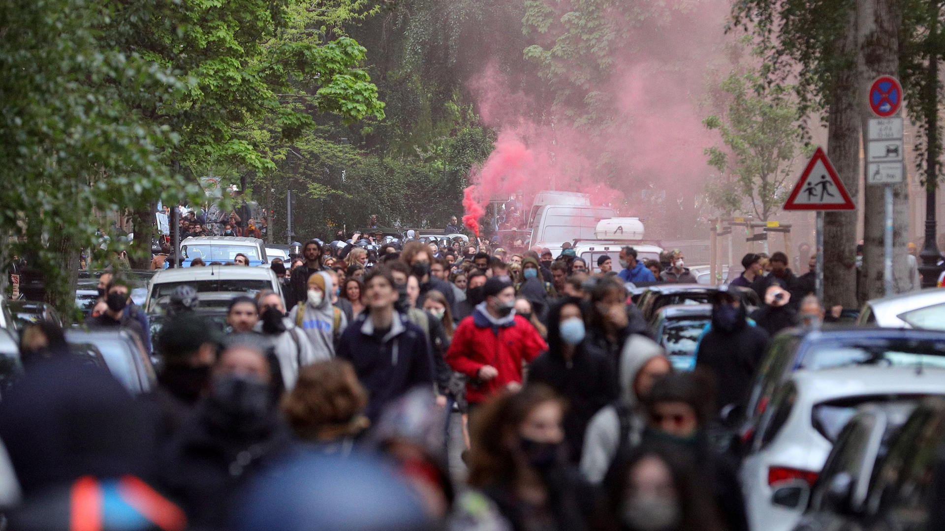 Violan cuarentena en Alemania para manifestarse por el Día del Trabajo - manifestacion-en-berlin