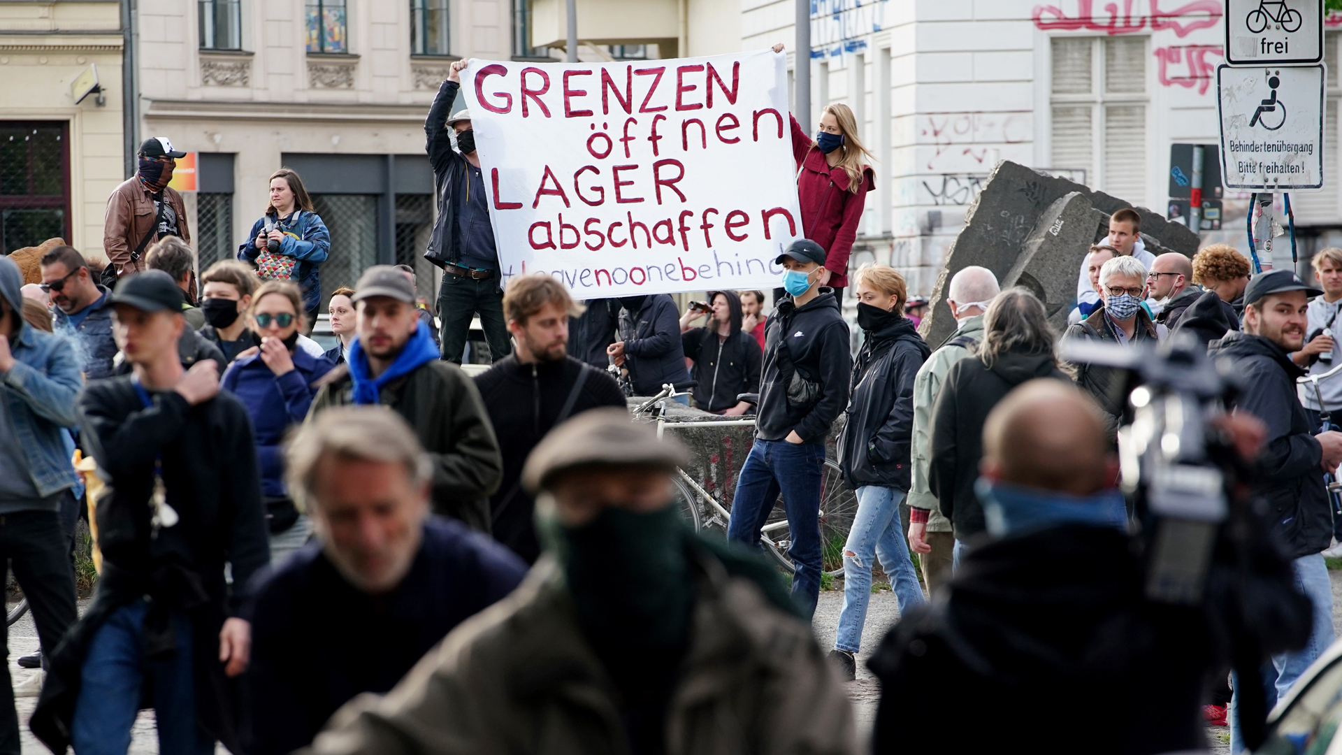 Violan cuarentena en Alemania para manifestarse por el Día del Trabajo