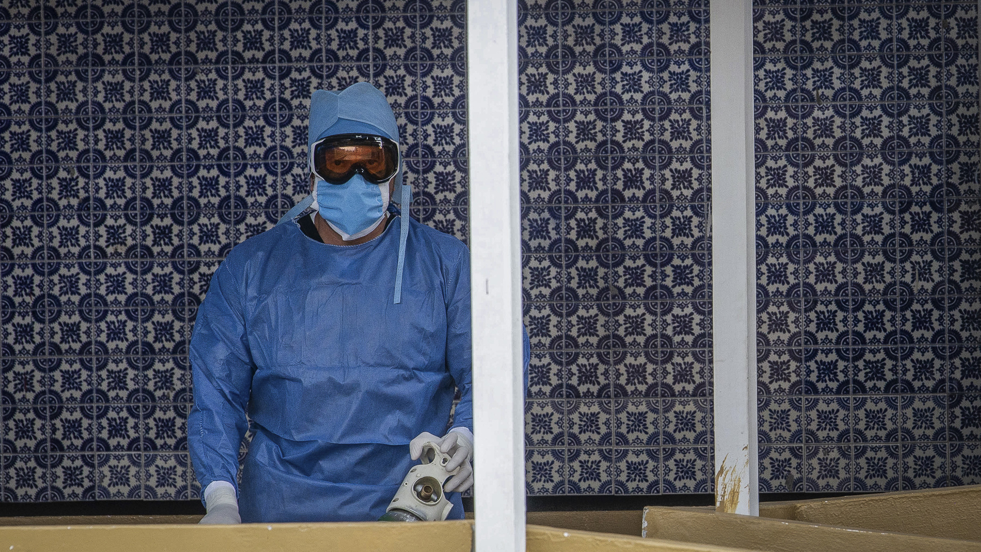 Sin sustento técnico, comparar muertes por COVID-19 en el mundo; modelo de vigilancia demuestra menor riesgo en personal sanitario: Alomía