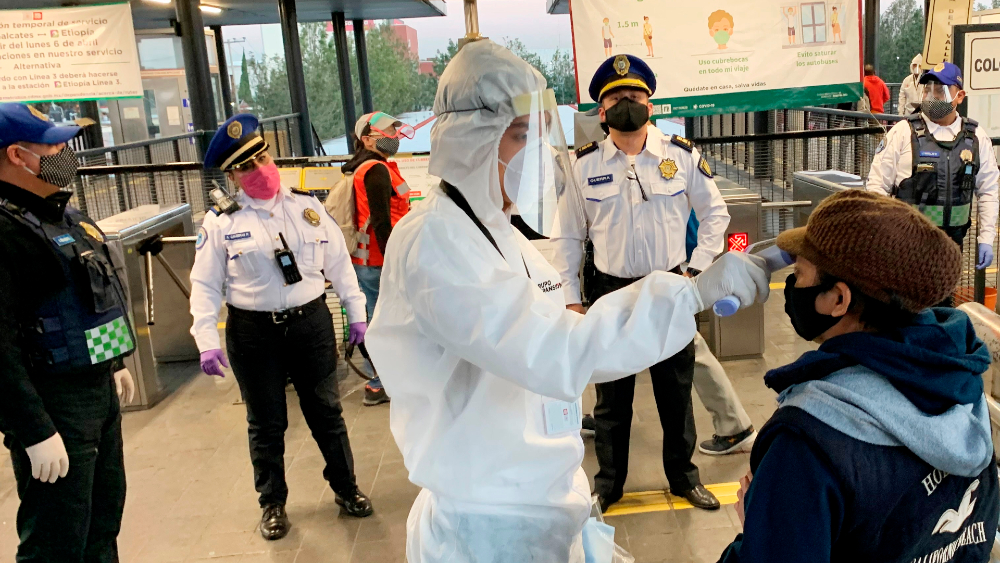 Estamos en medio de la primera oleada de COVID-19 en el mundo, asegura la OMS Estamos en medio de la primera oleada de COVID-19 en el mundo, asegura la OMS