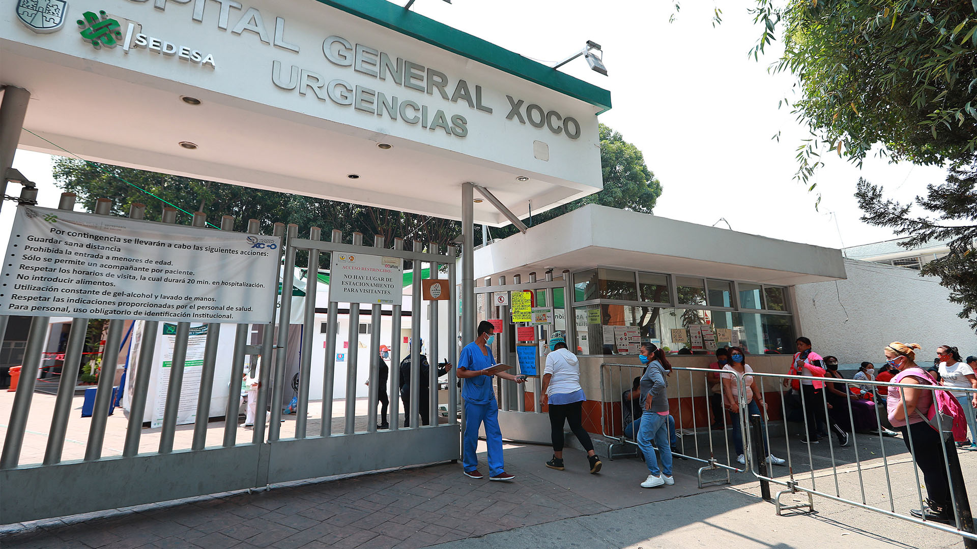 México avanza hacia reapertura en medio de récord de muertes y contagios de COVID-19