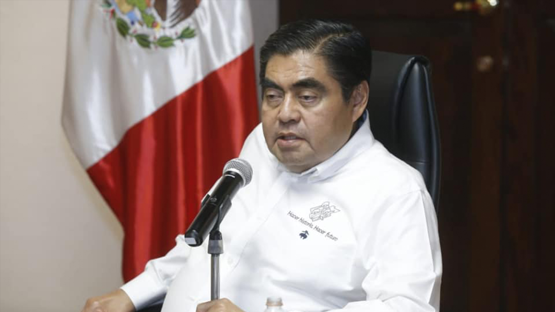 No es digno intentar difamar al presidente con rumores, Barbosa responde a Aureoles