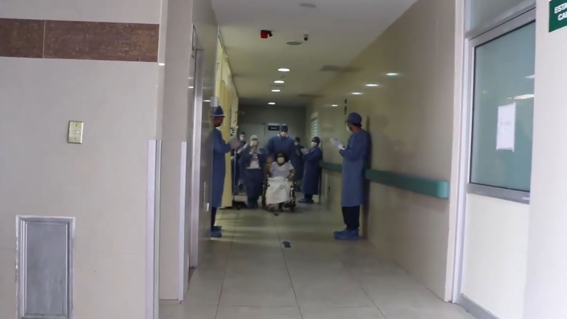 Mujer de 84 años supera COVID-19 en Nuevo León