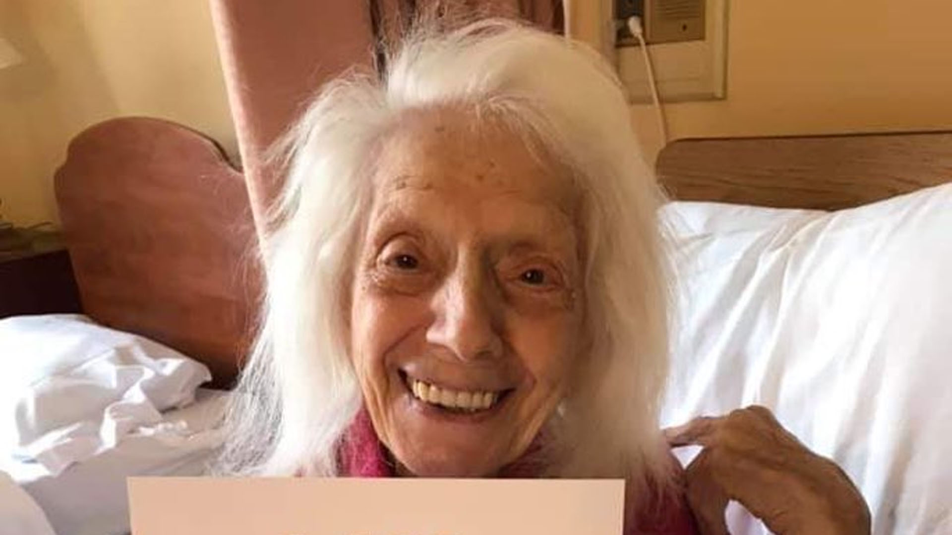 Mujer de 101 años sobrevive a gripe española, cáncer y COVID-19