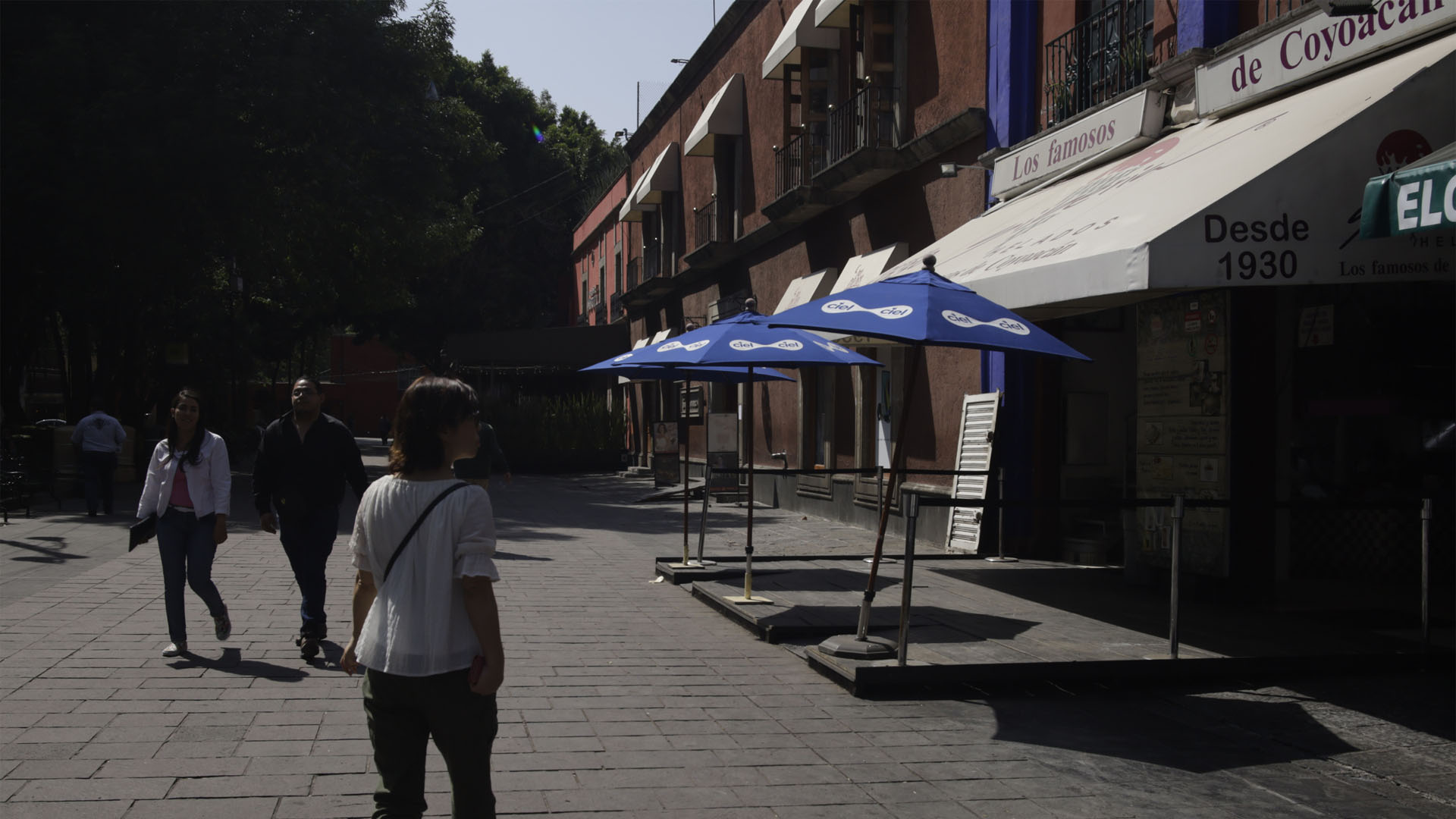 Espectáculos, hoteles y restaurantes, los más afectados por Fase 3