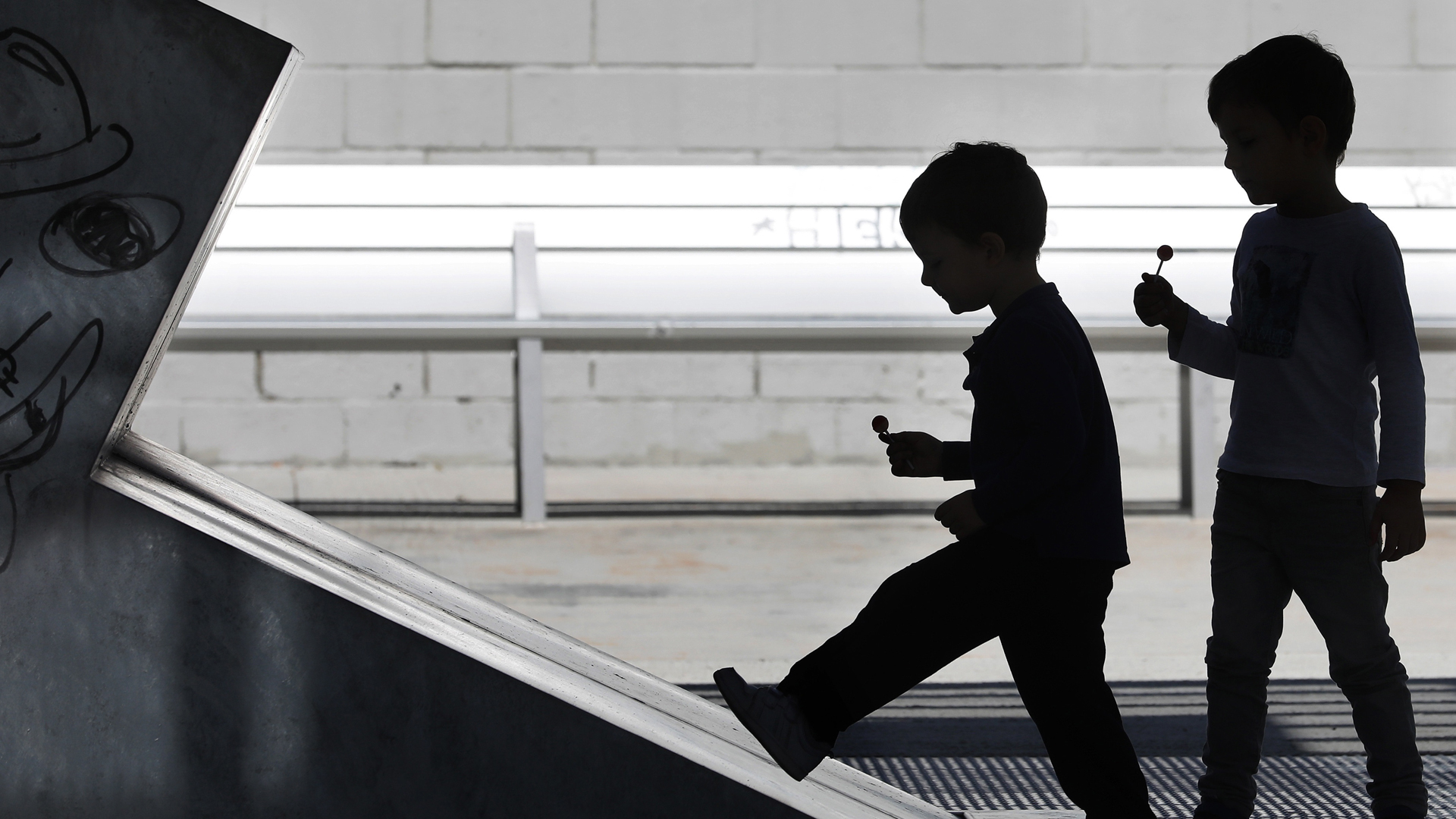 Expertos ven fundamental apoyar el proceso de duelo en niños durante pandemia