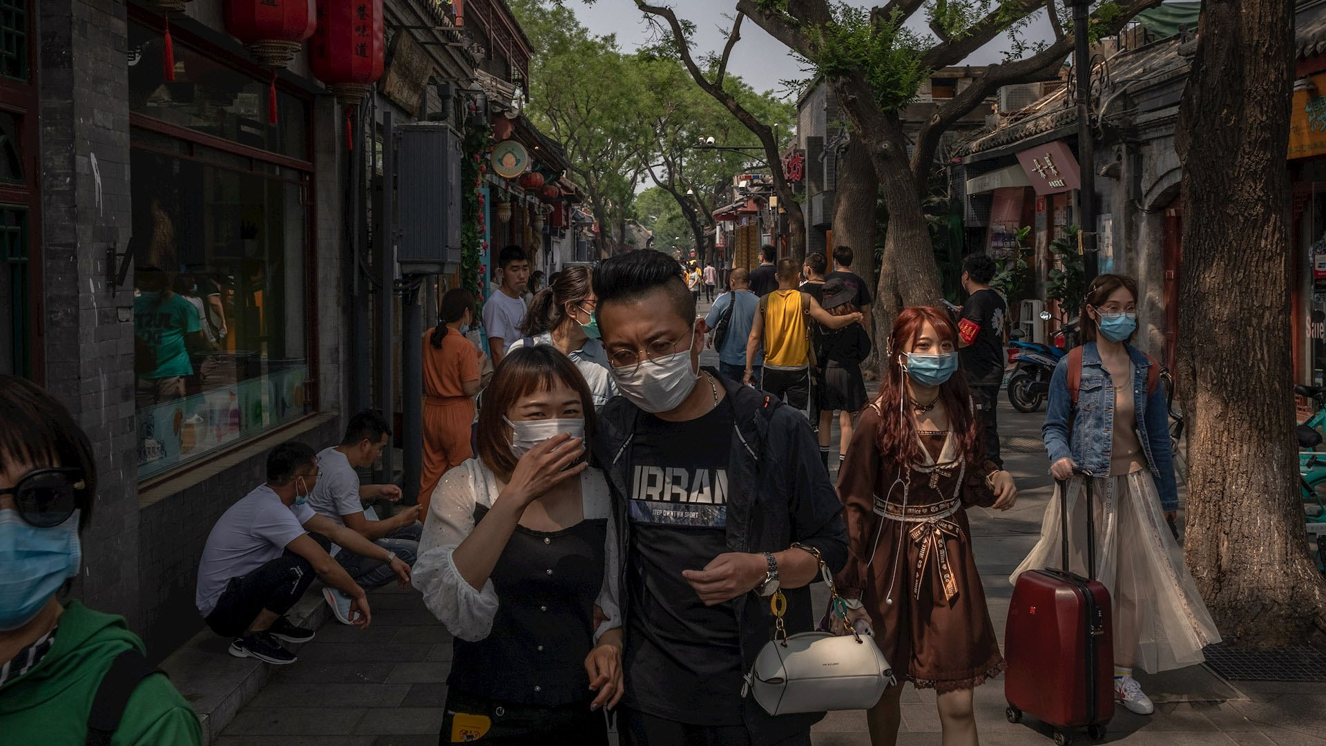 OMS pide a China participar en investigaciones sobre origen del COVID-19