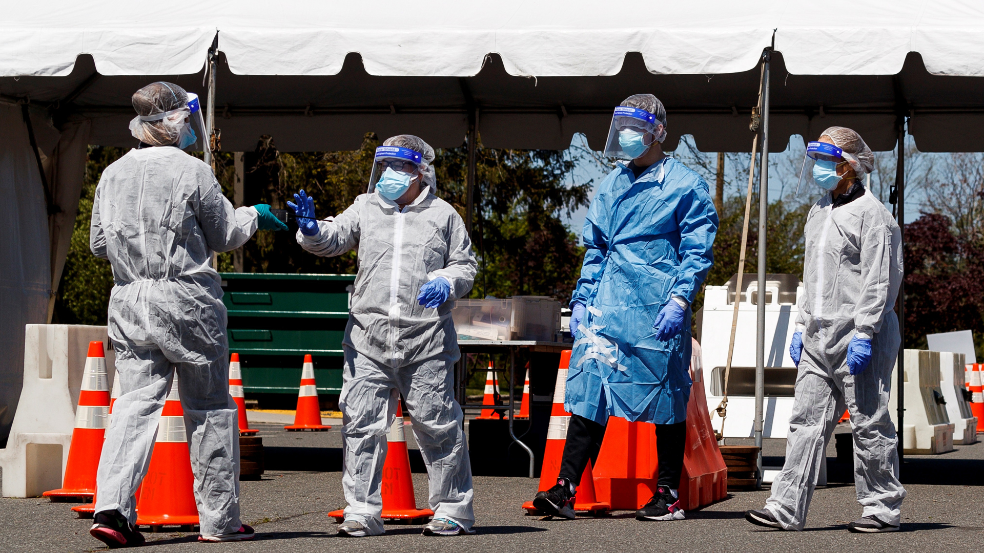 Suman 827 mexicanos muertos por COVID-19 en Estados Unidos