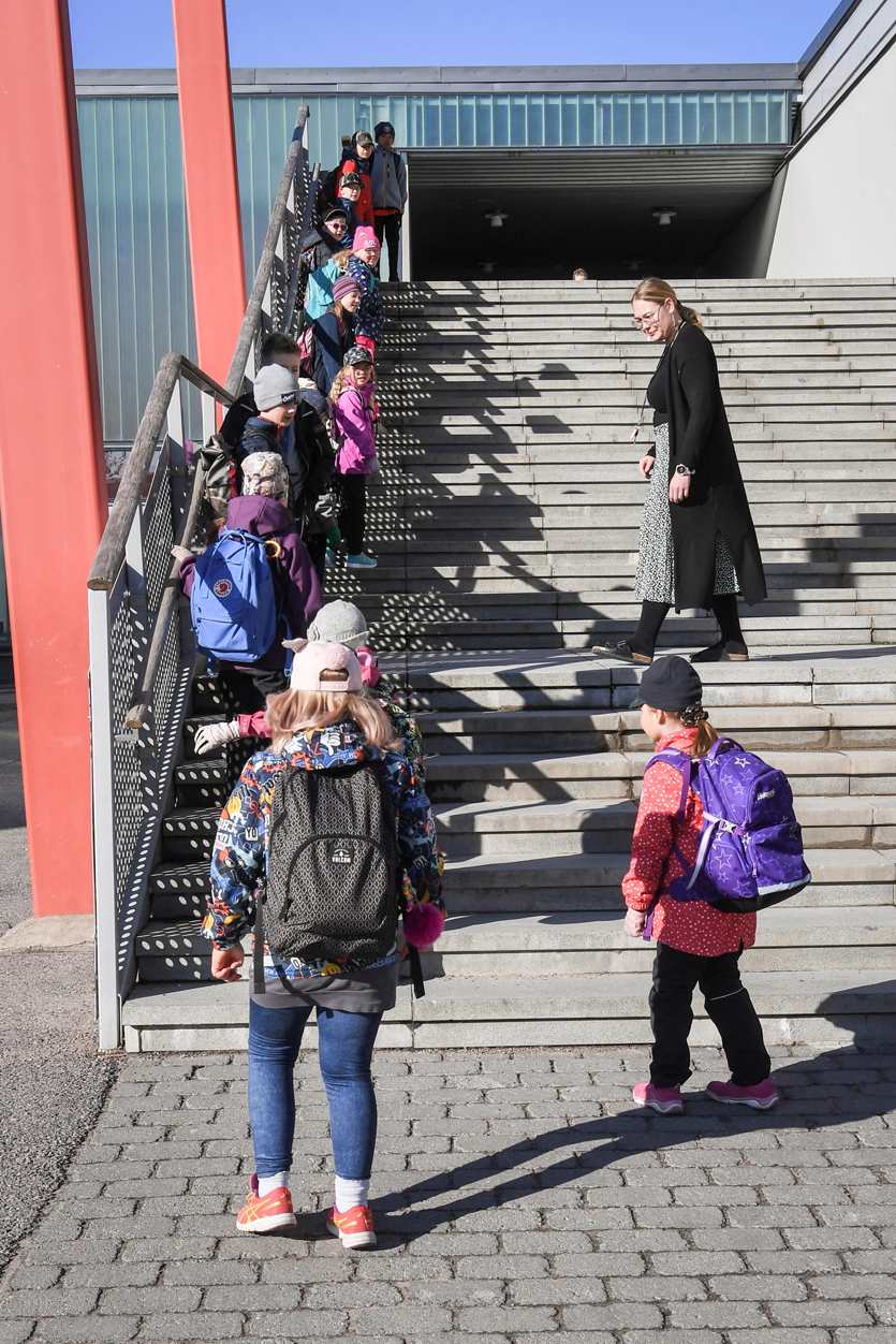 Finlandia reabre escuelas; afirma que la pandemia está controlada - regreso-a-clases-en-finalndia-tras-pandemia-de-covid-19