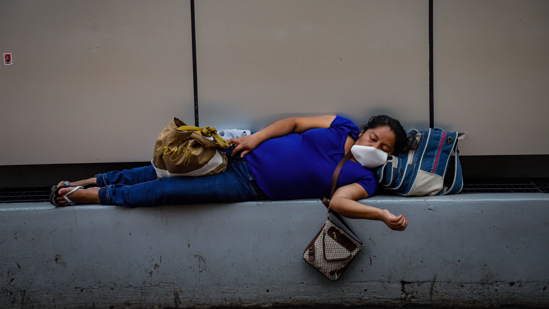 Aislamiento social provoca sobrecarga de trabajo para las madres: especialistas