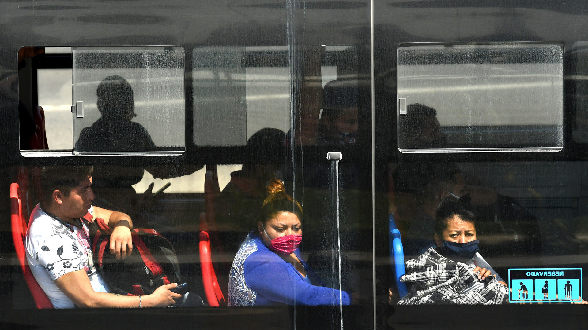 COVID-19 formará parte de nuestra vida mientras no haya vacuna, asegura experto