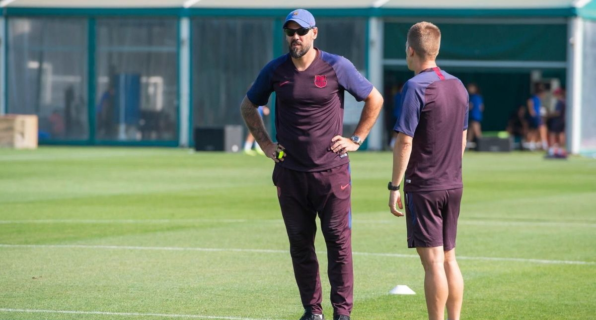 Víctor Valdés será técnico en la Tercera División de España
