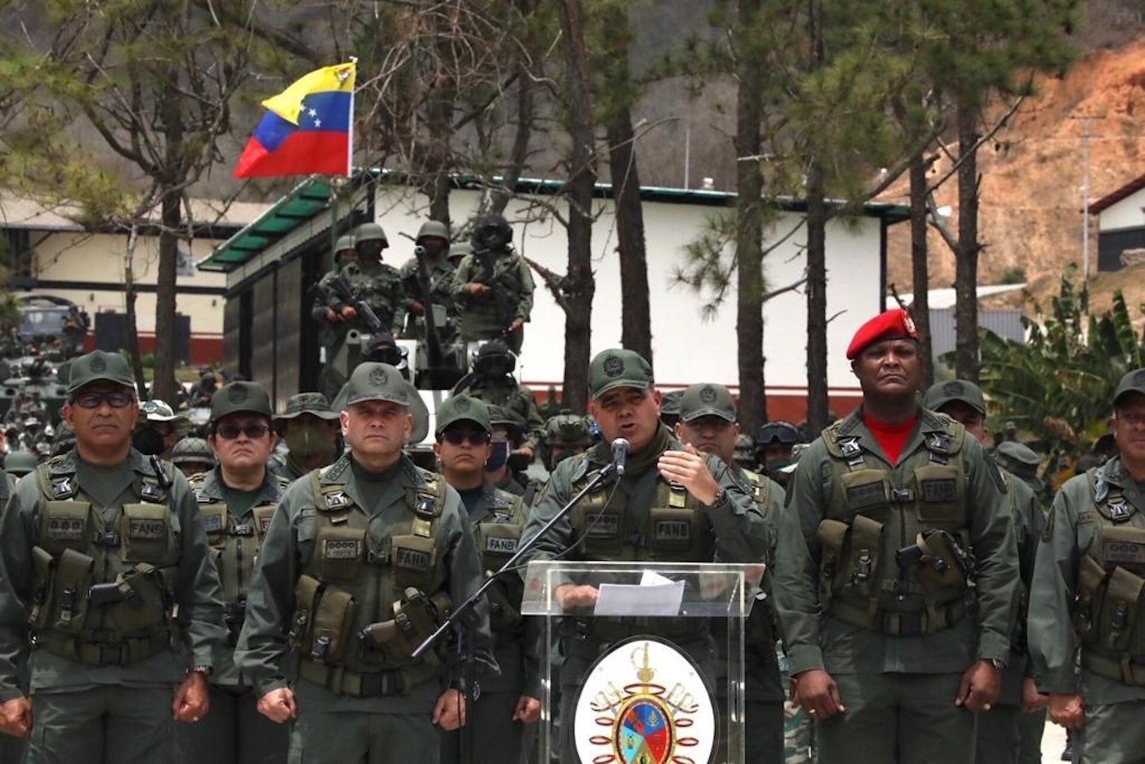Cúpula militar expresa su apoyo a Nicolás Maduro tras ataque frustrado