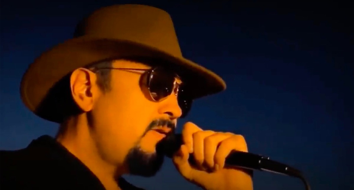 Desde La Azotea, con Pepe Aguilar: Just Breathe