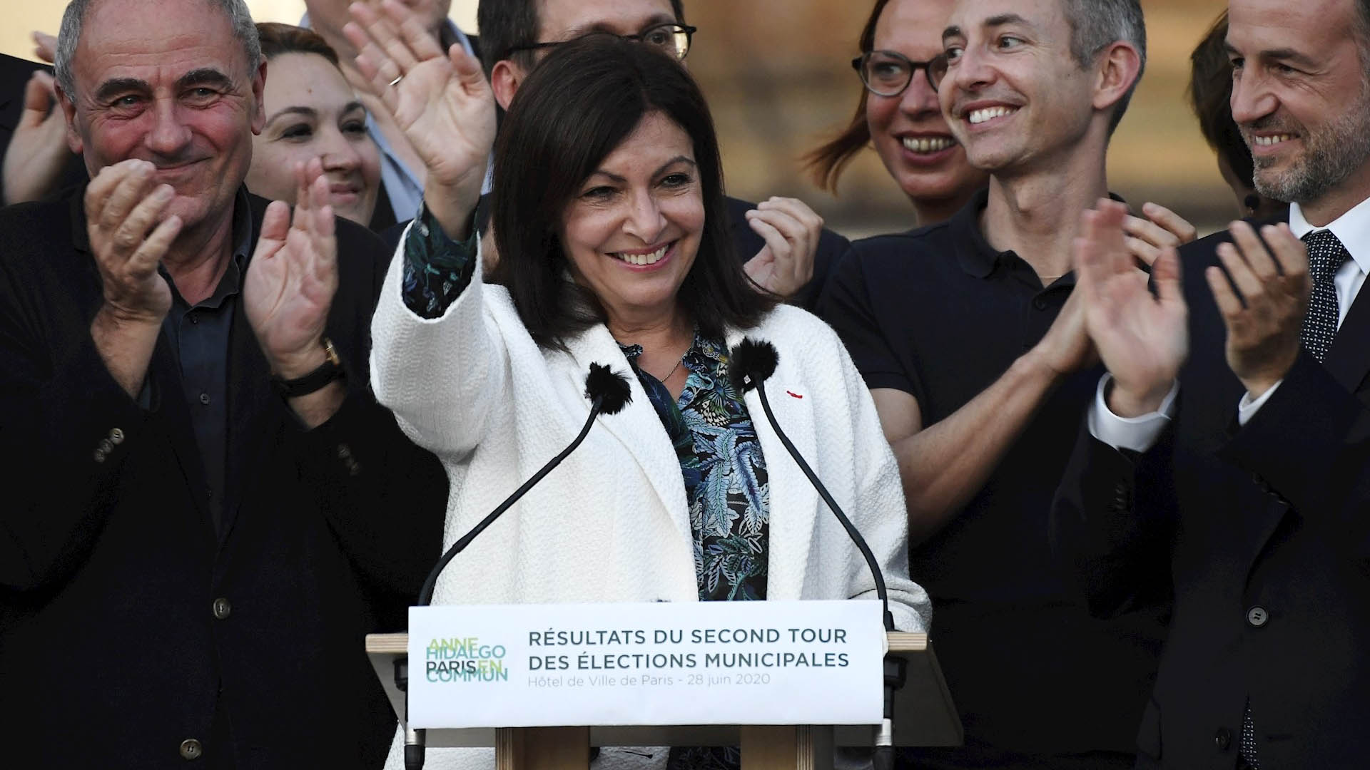 Anne Hidalgo se impone en elecciones en París y revalida su cargo como alcaldesa